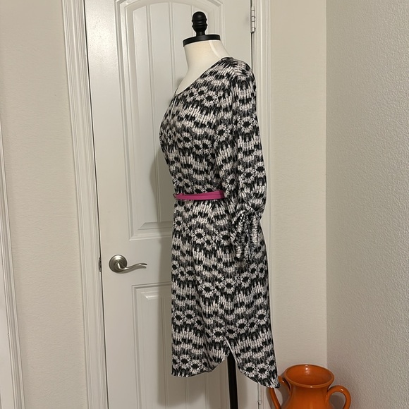 Black and White Print Shirt Dress - Picture 3 of 8